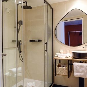 Comfort Queen Room